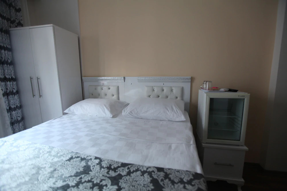 Merot Suites