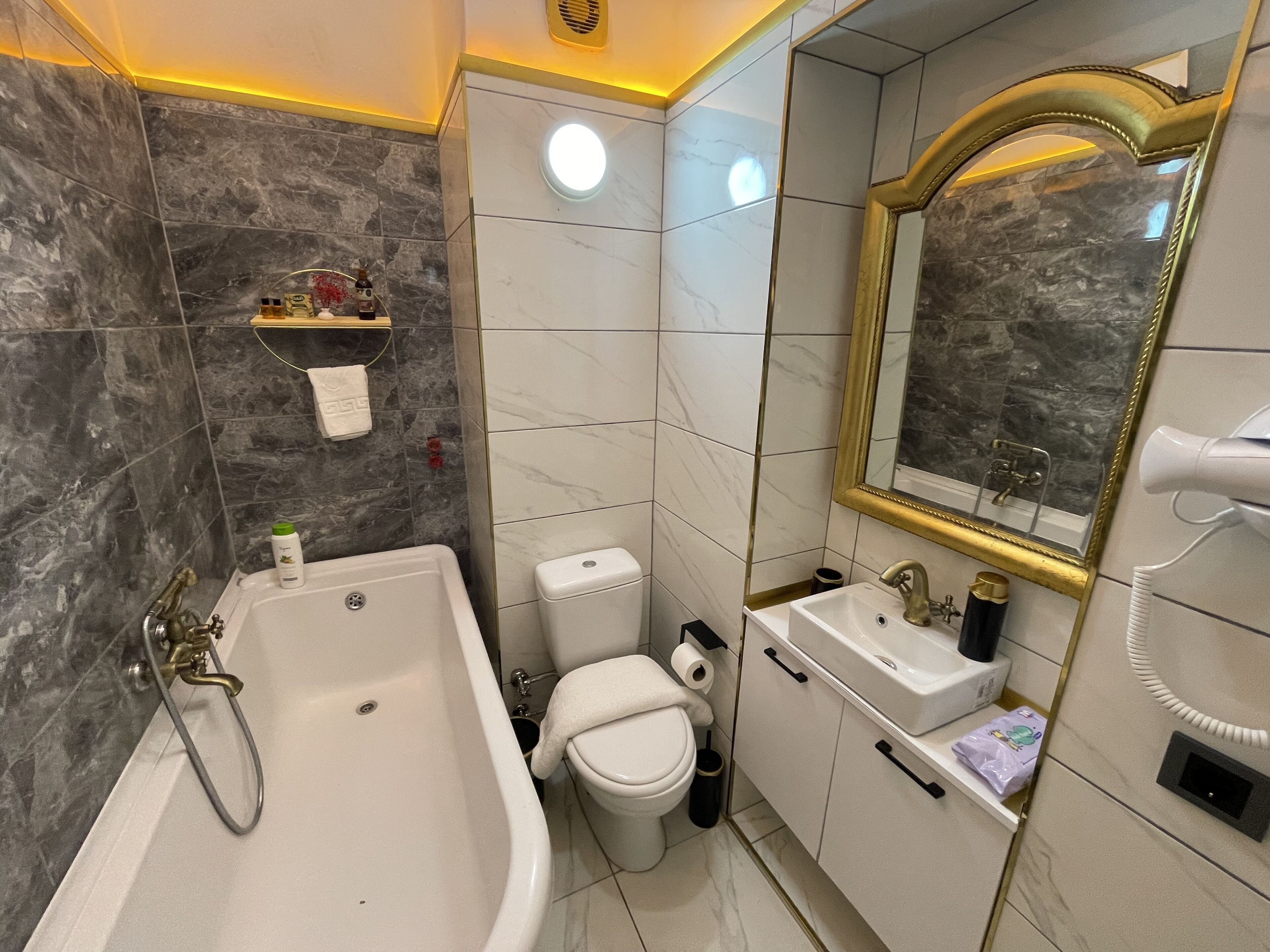 Moda Suites