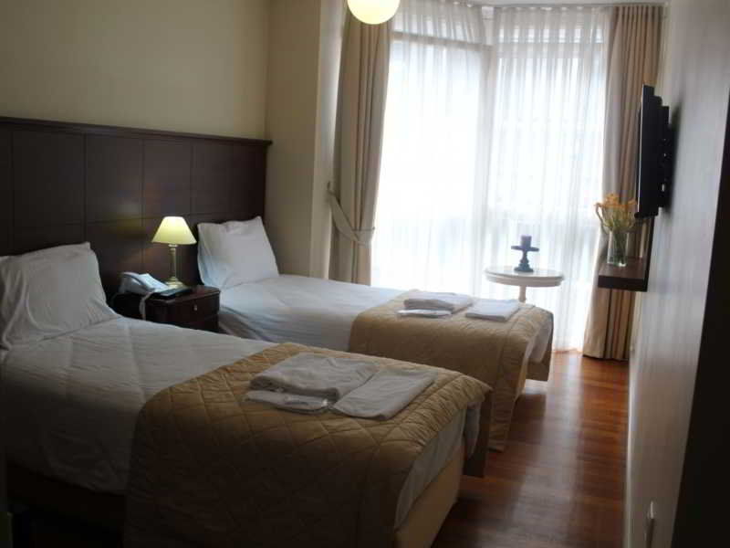 Mono Suites