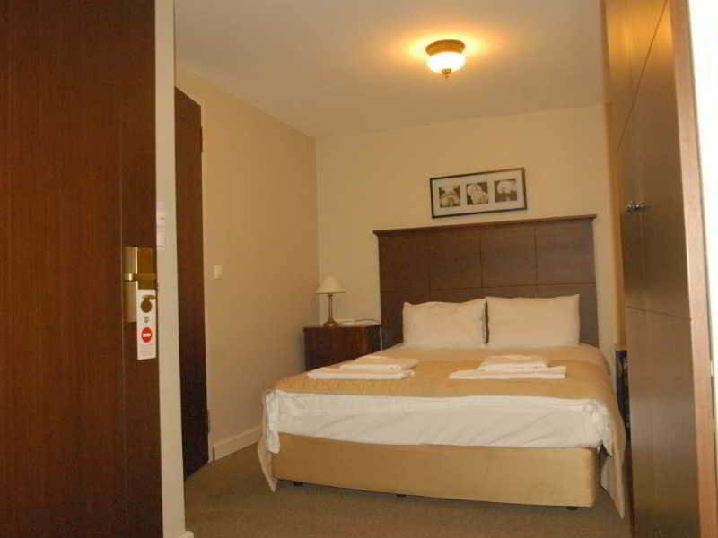 Mono Suites