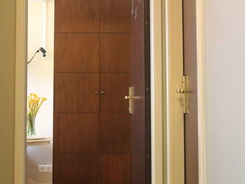 Mono Suites