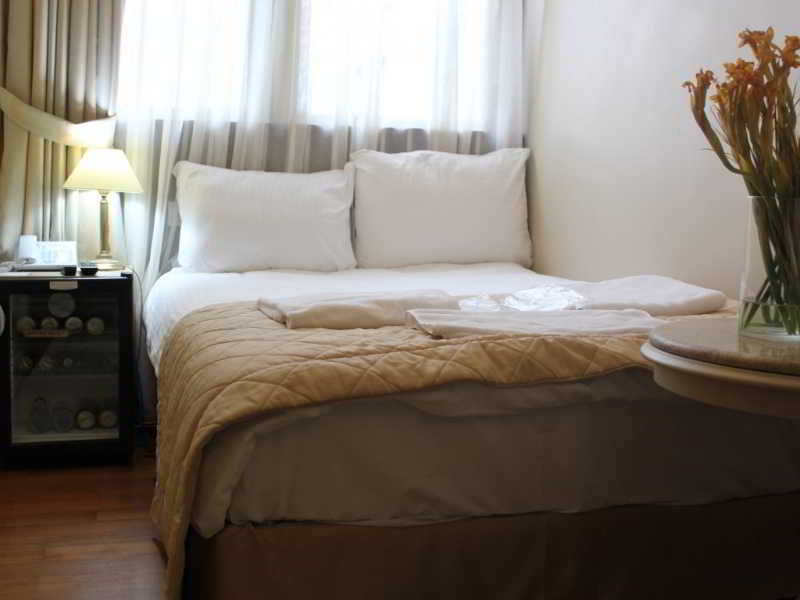 Mono Suites