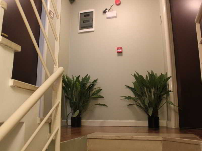 Mono Suites