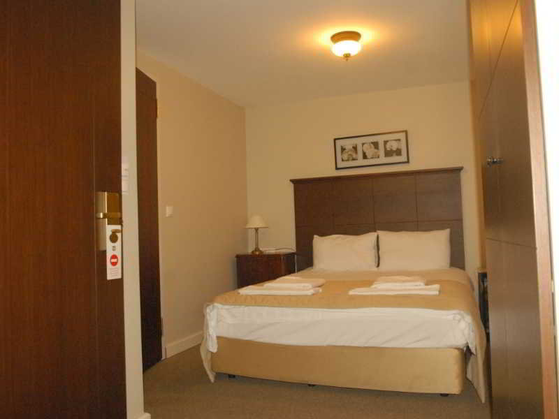 Mono Suites
