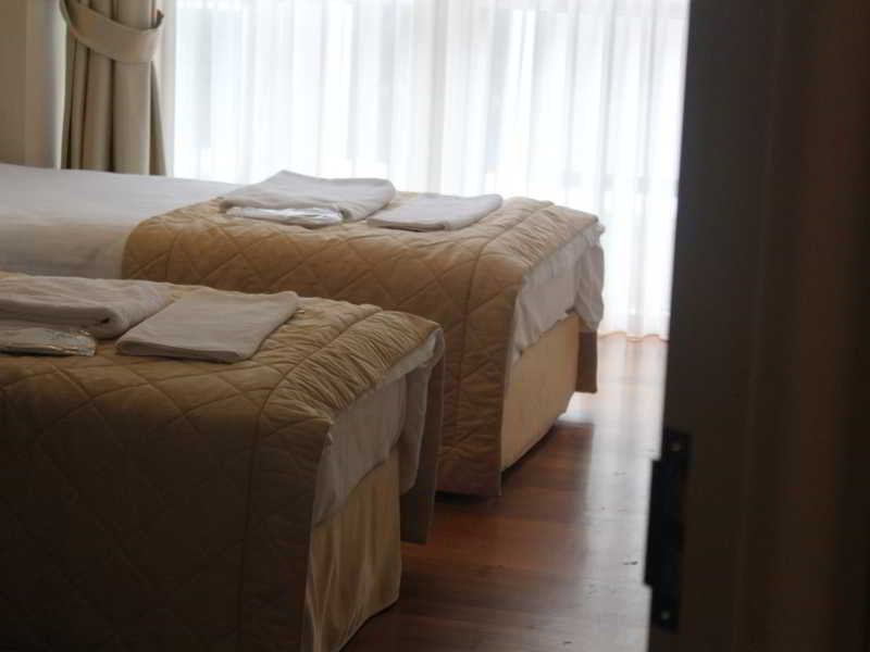 Mono Suites