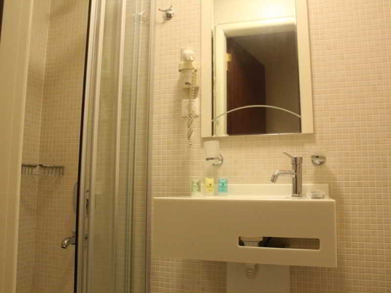 Mono Suites