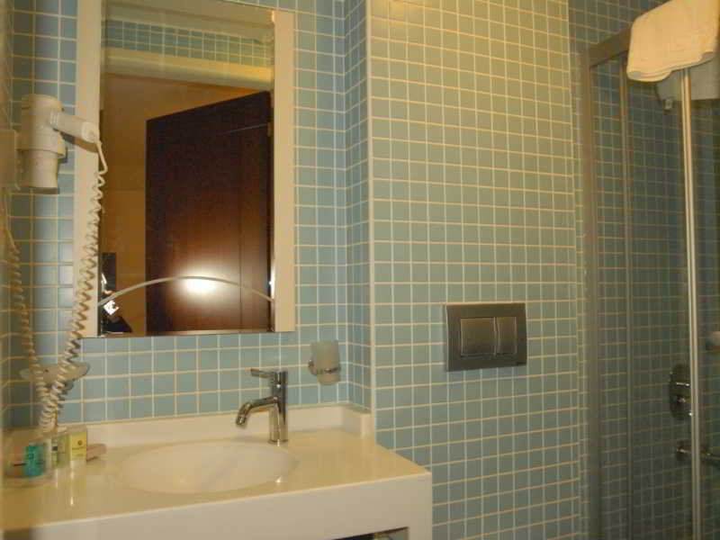 Mono Suites