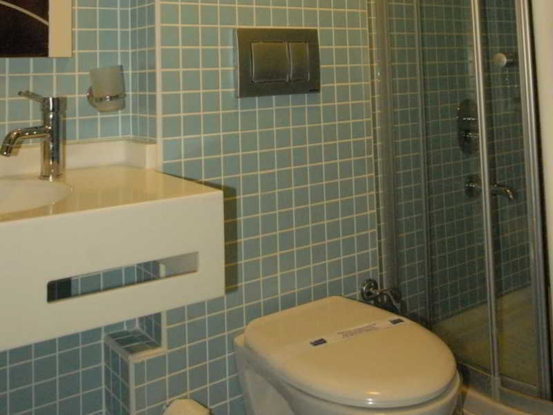 Mono Suites