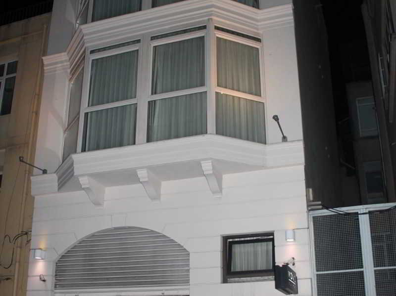 Mono Suites