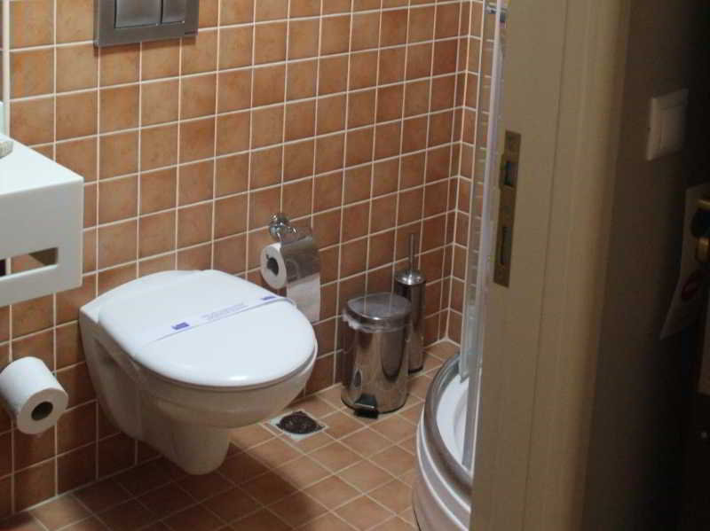 Mono Suites