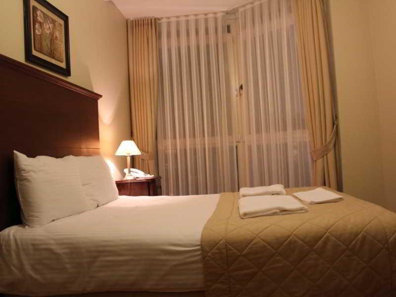 Mono Suites