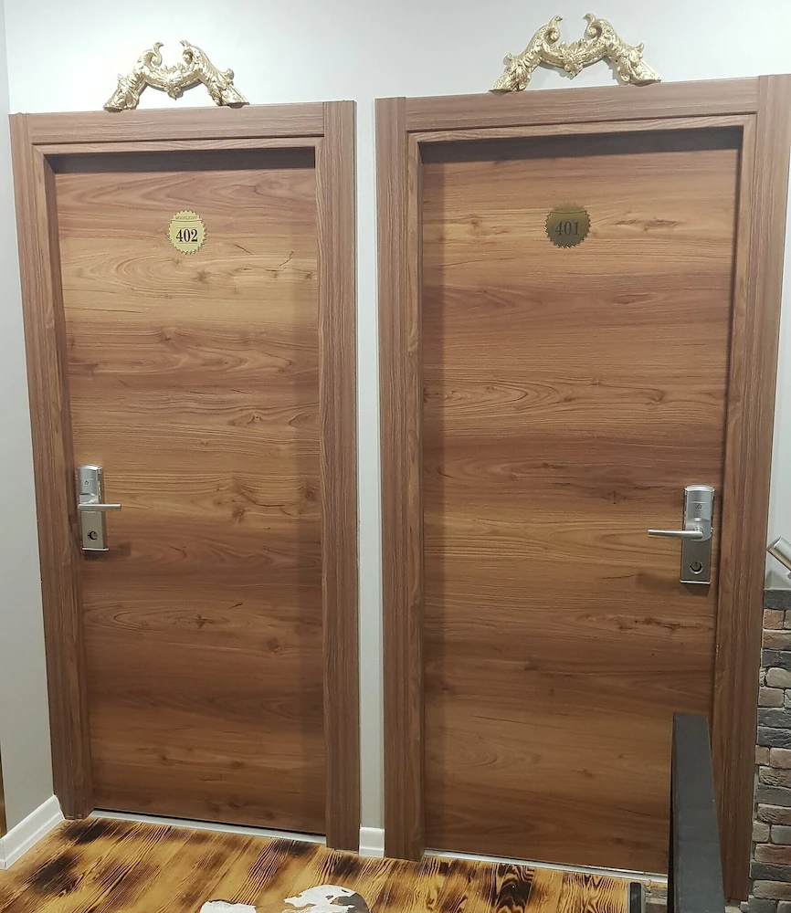 Moonlight Hotel & Hostel