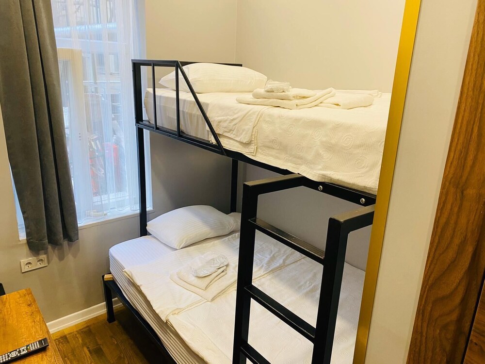 Moonlight Hotel & Hostel