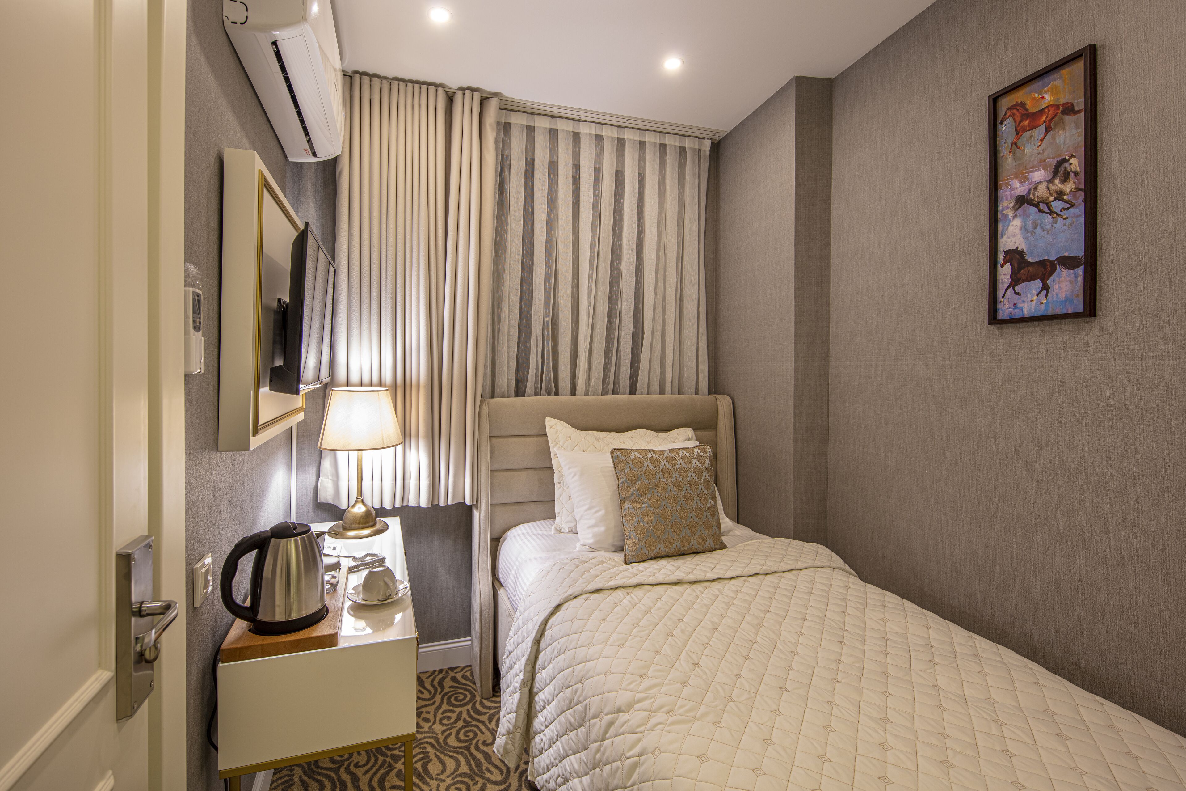 Mr Beyaz Butik Hotel