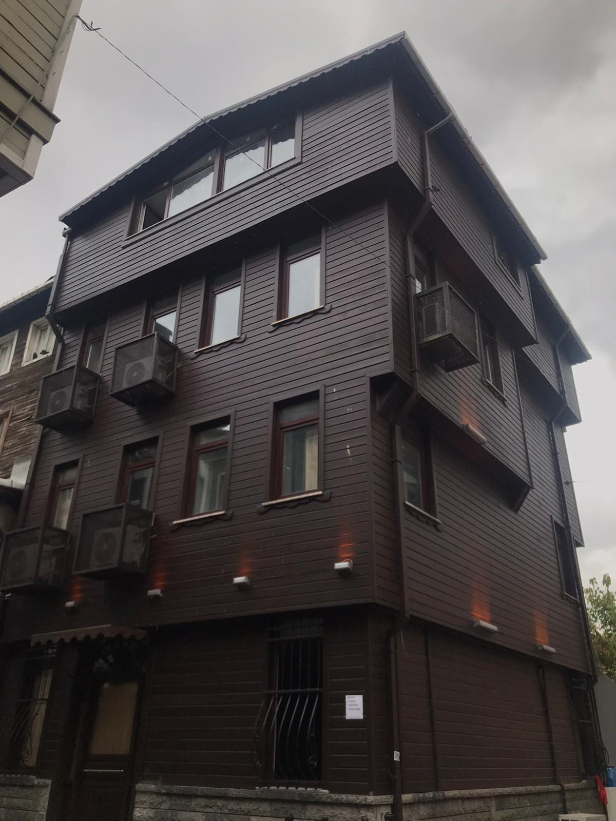 Musk Hostel