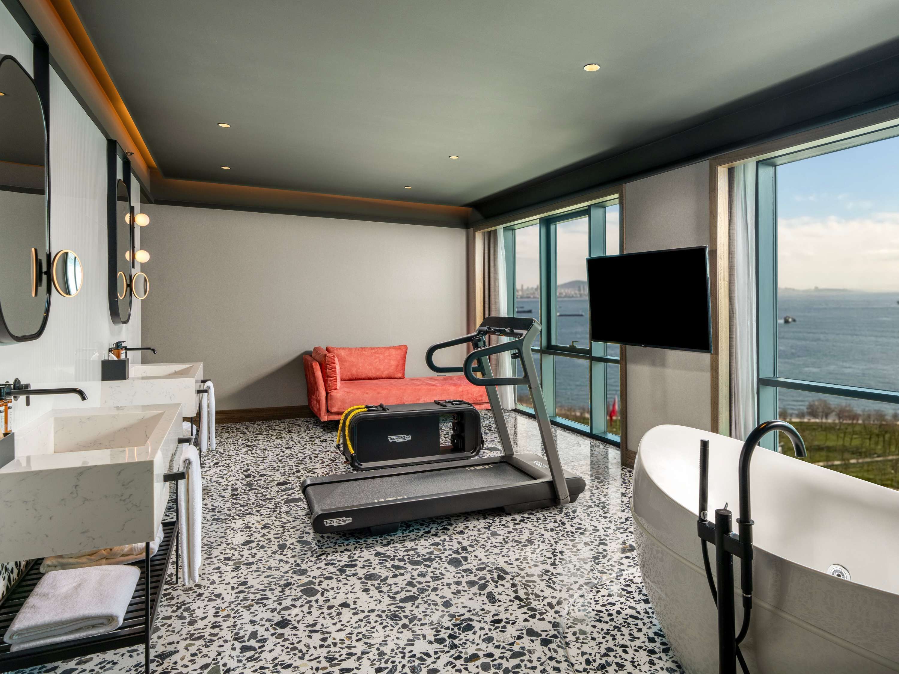 Mövenpick Hotel Istanbul Marmara Sea