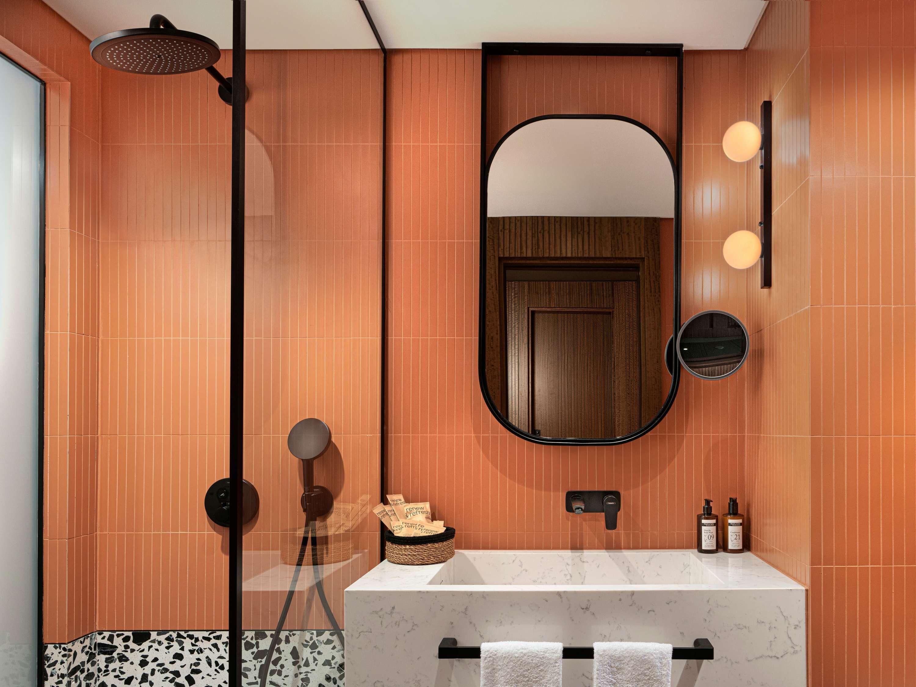 Mövenpick Hotel Istanbul Marmara Sea