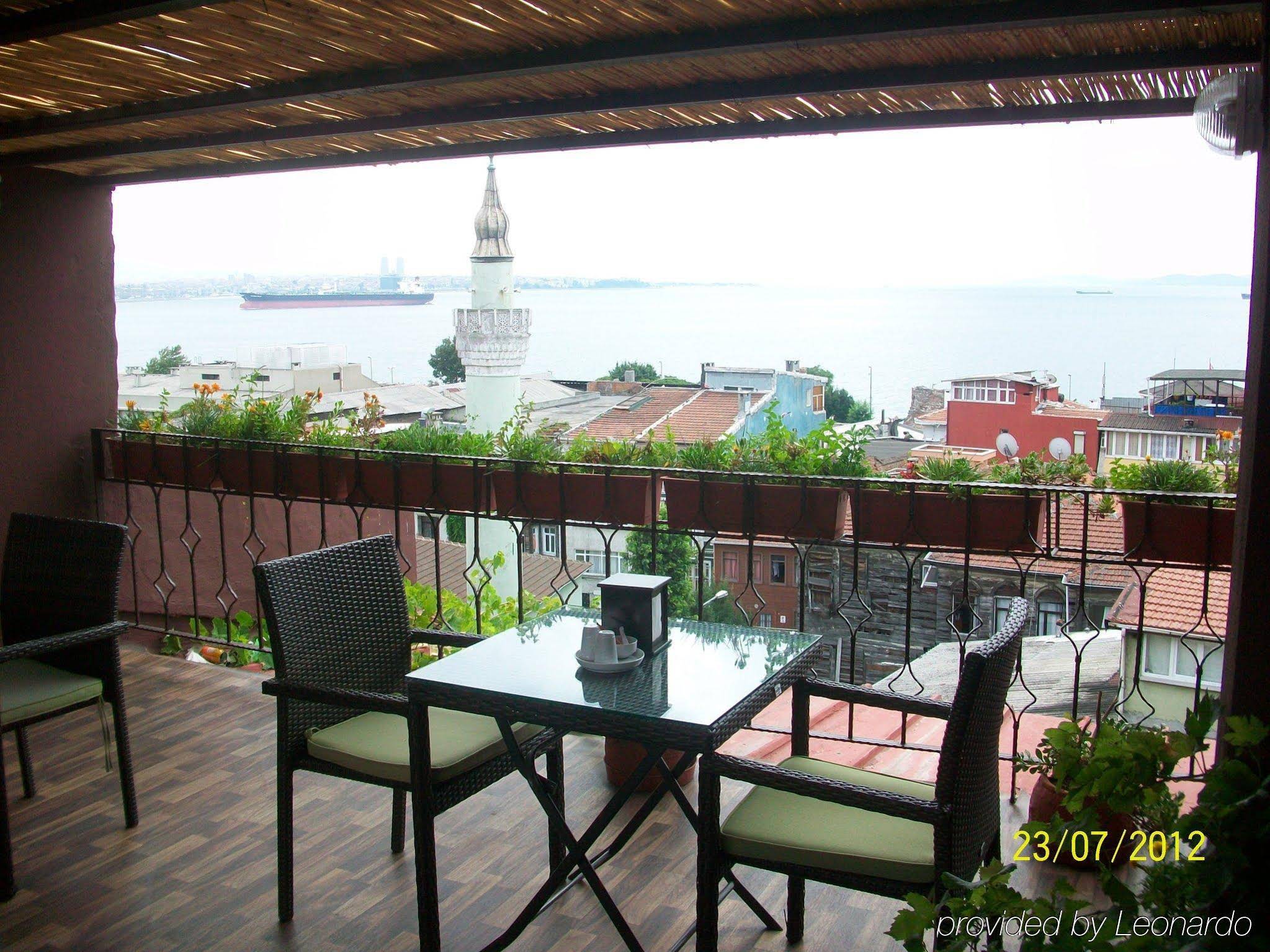 Naz Wooden House Inn