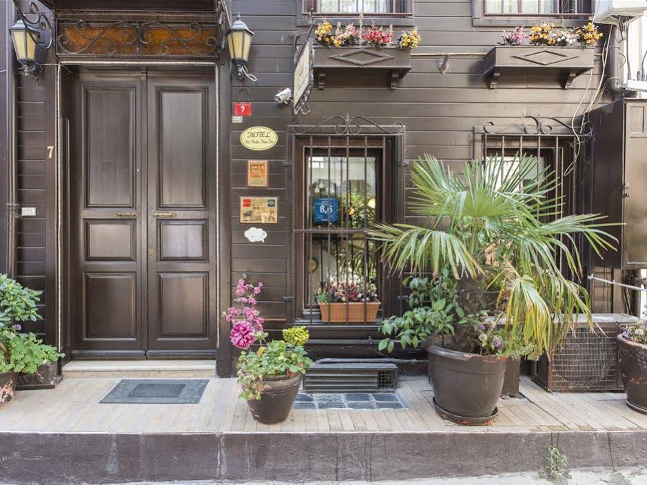 Naz Wooden House Inn