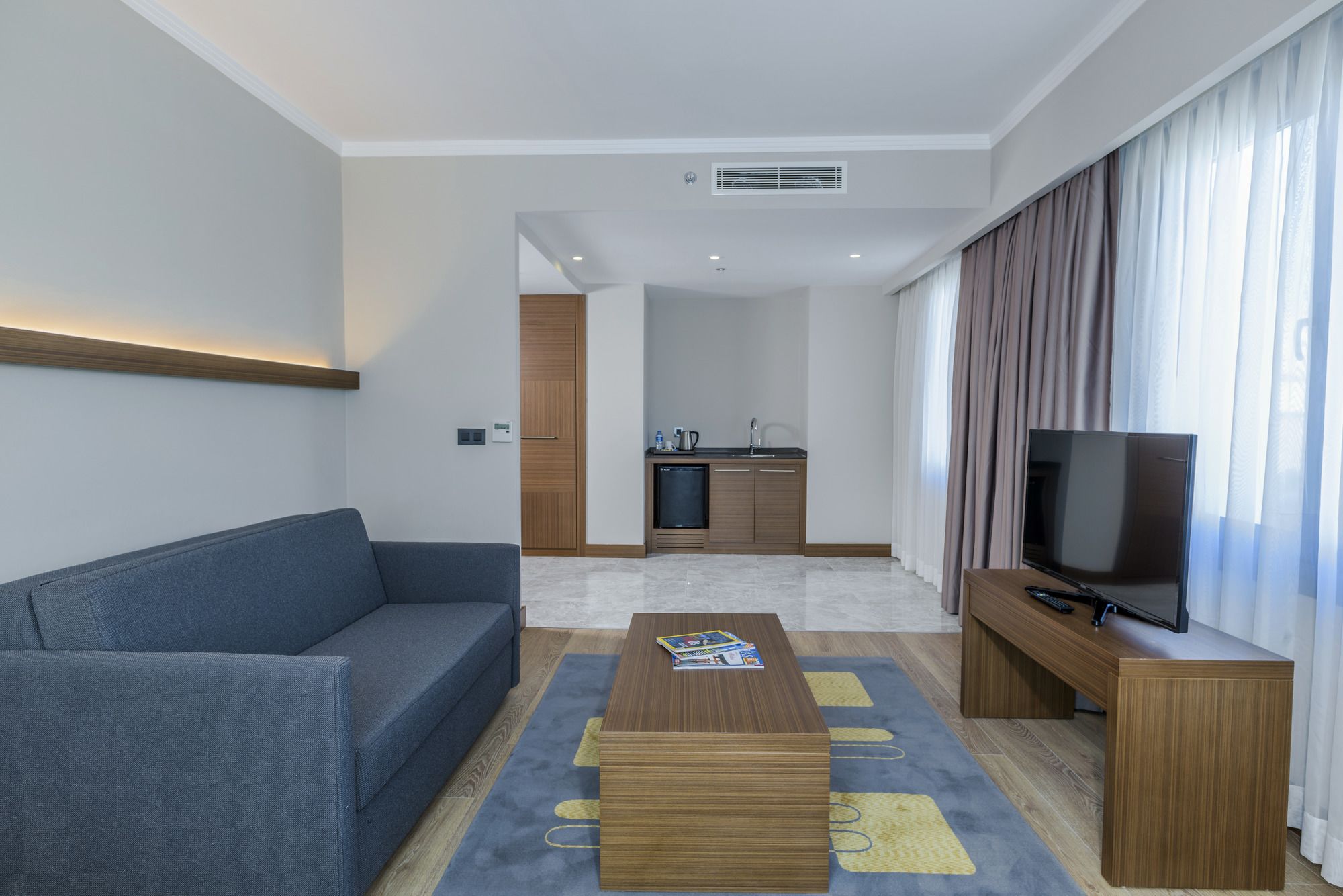 Nearport Hotel