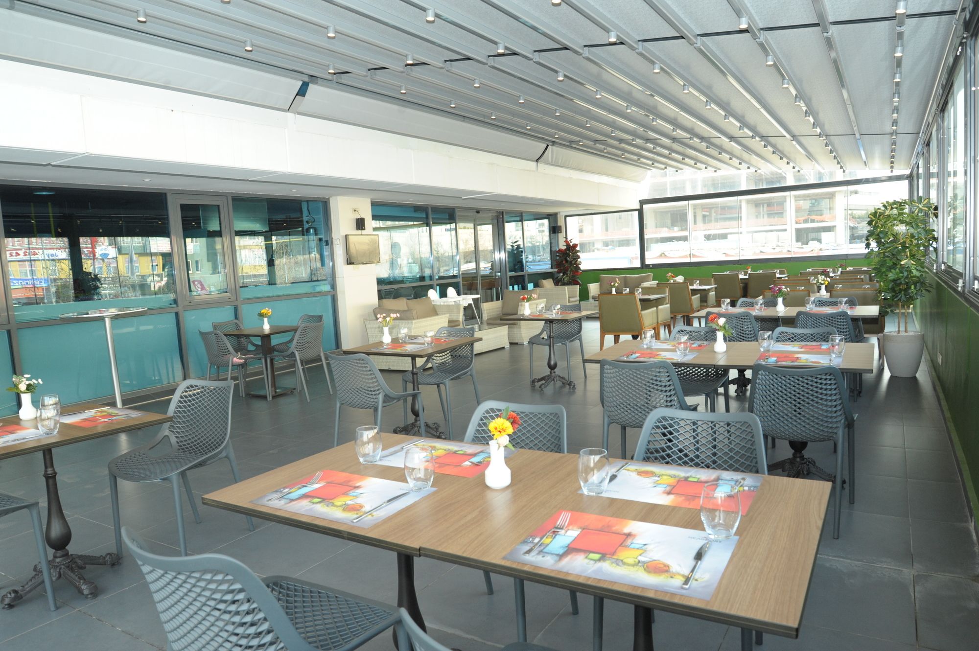 Nearport Hotel