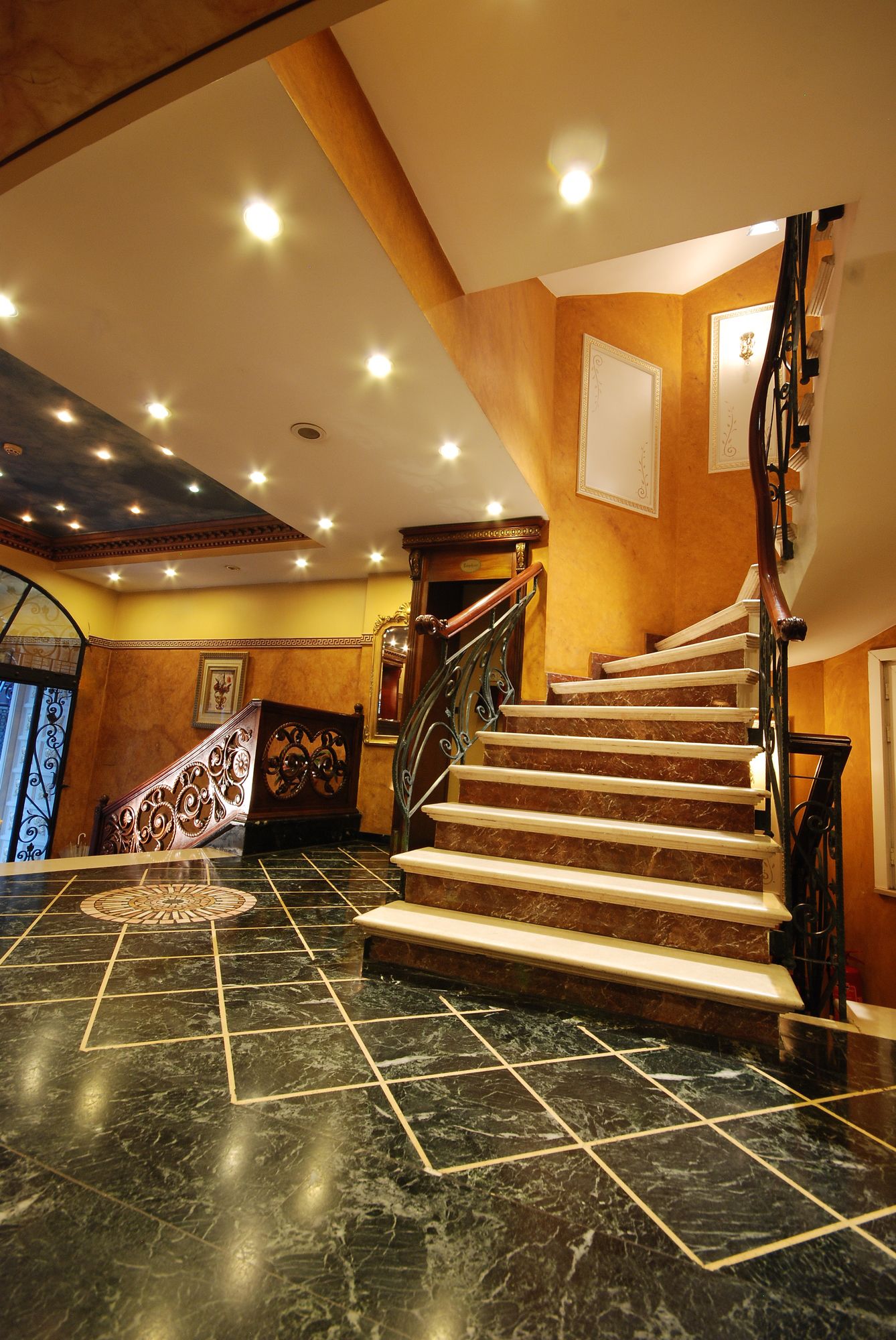 Nena Istanbul