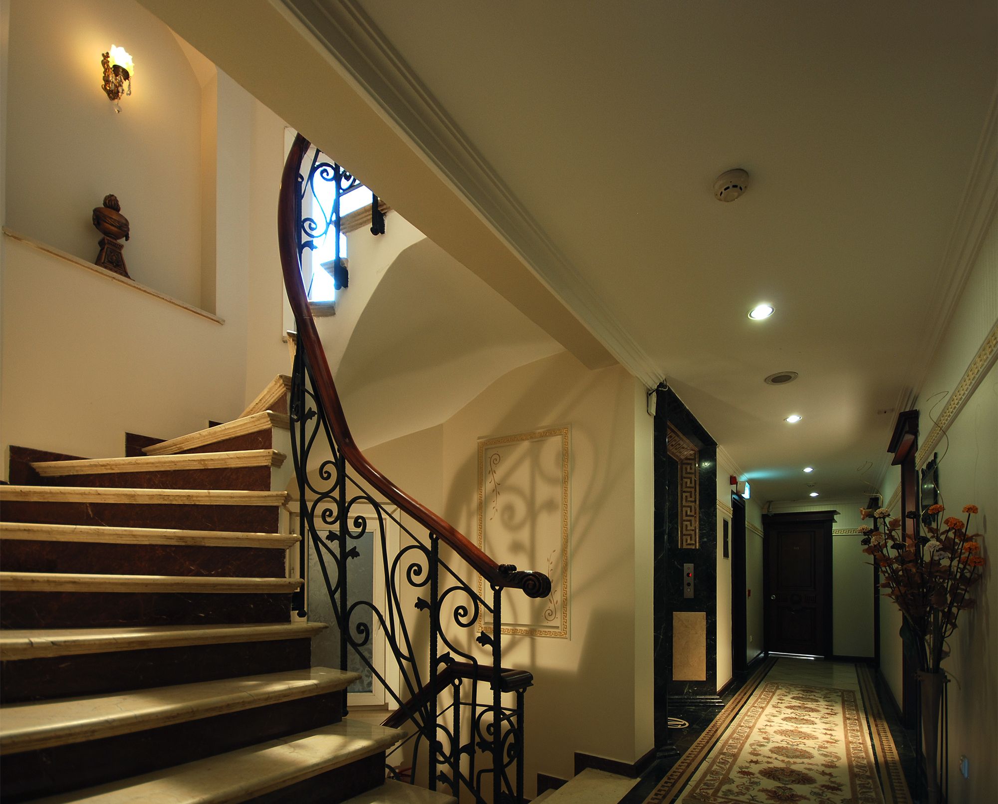 Nena Istanbul