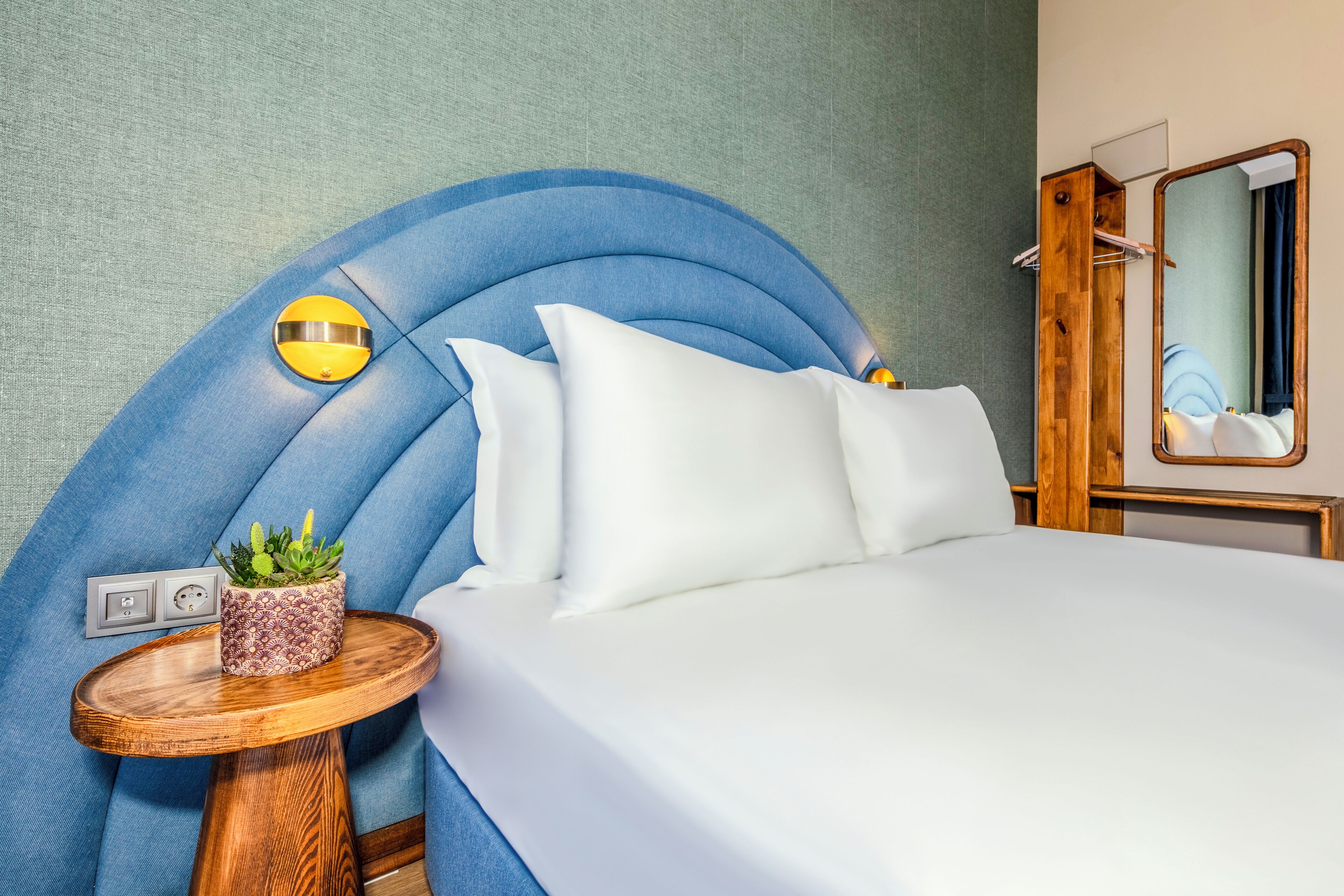 Nenessa Airport Hotel