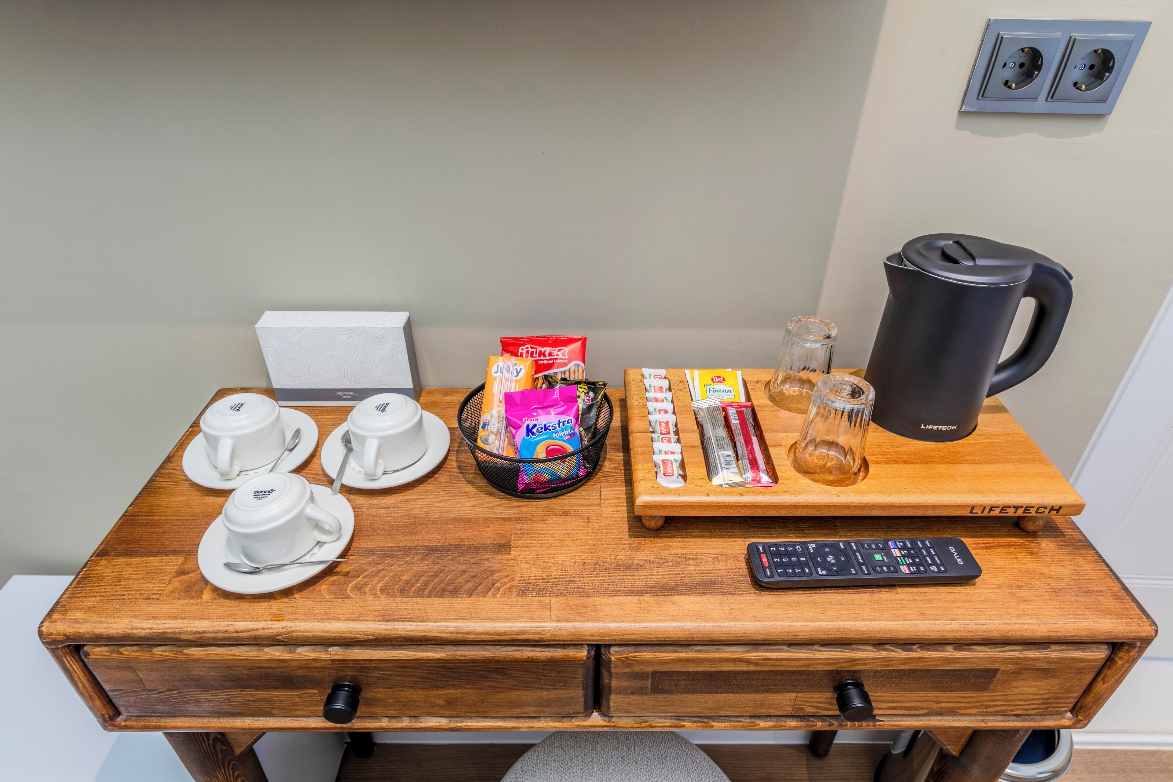 Nenessa Airport Hotel