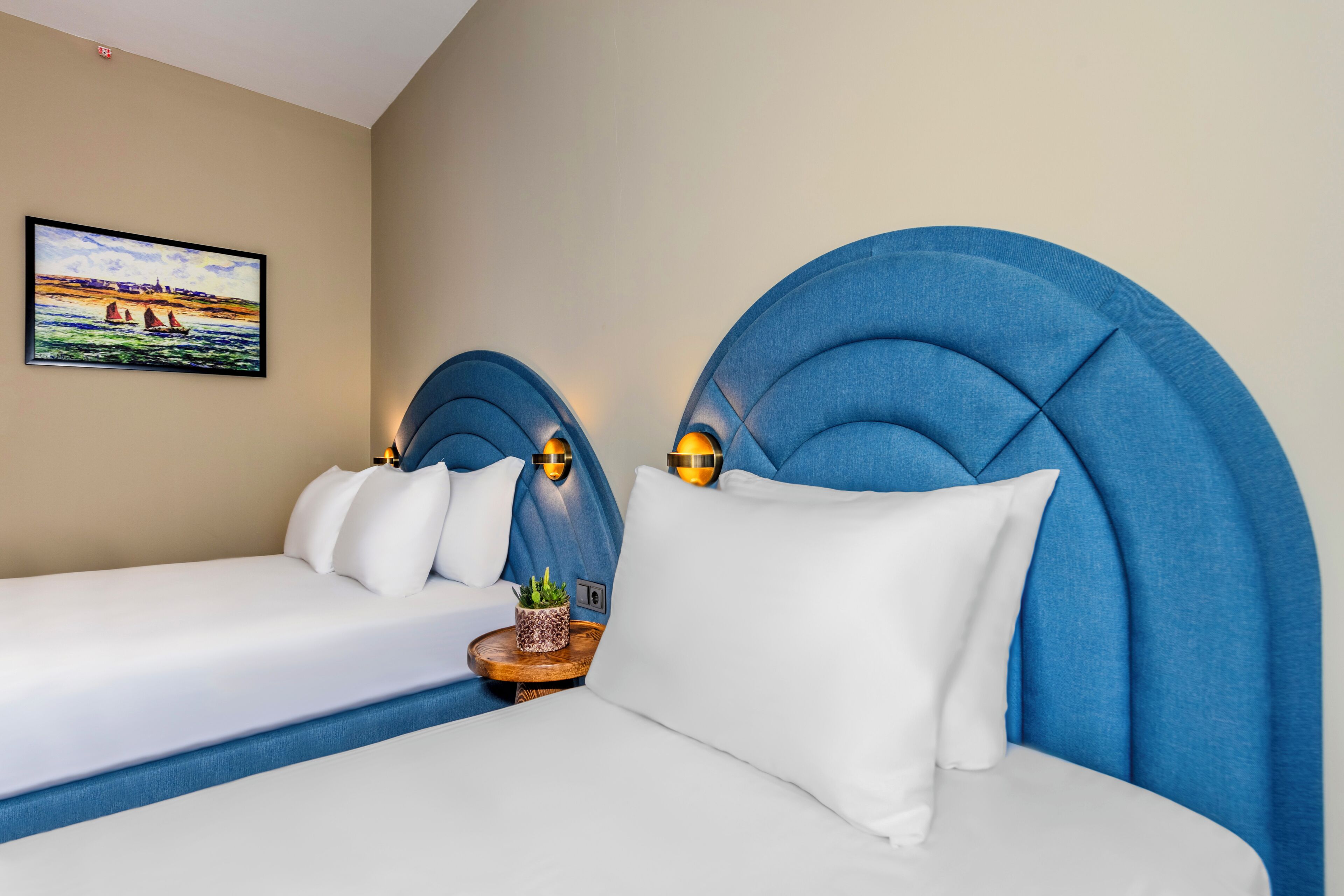 Nenessa Airport Hotel