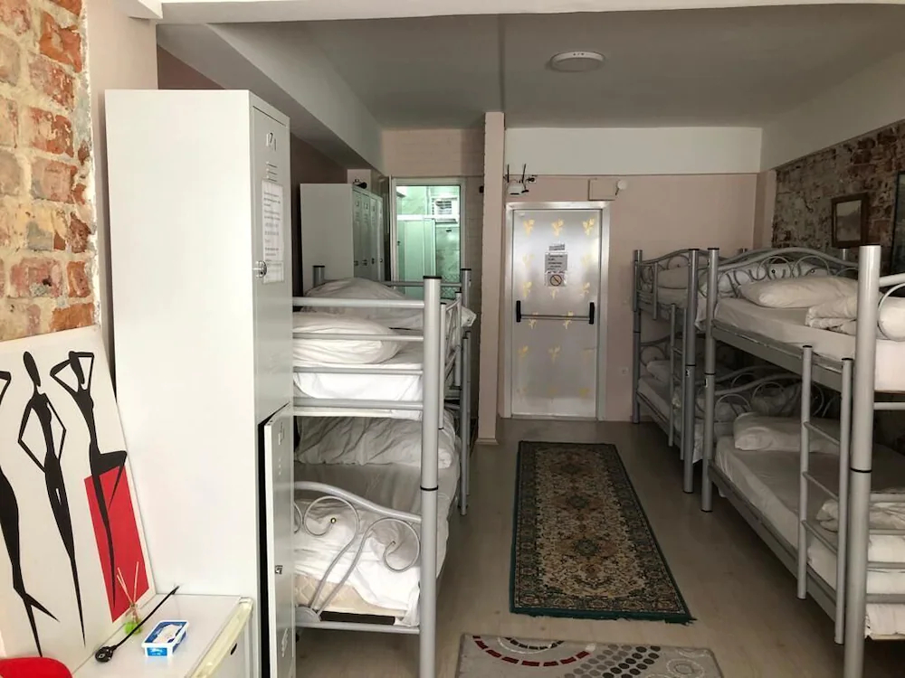 Istanbul Guesthouse & Hostel