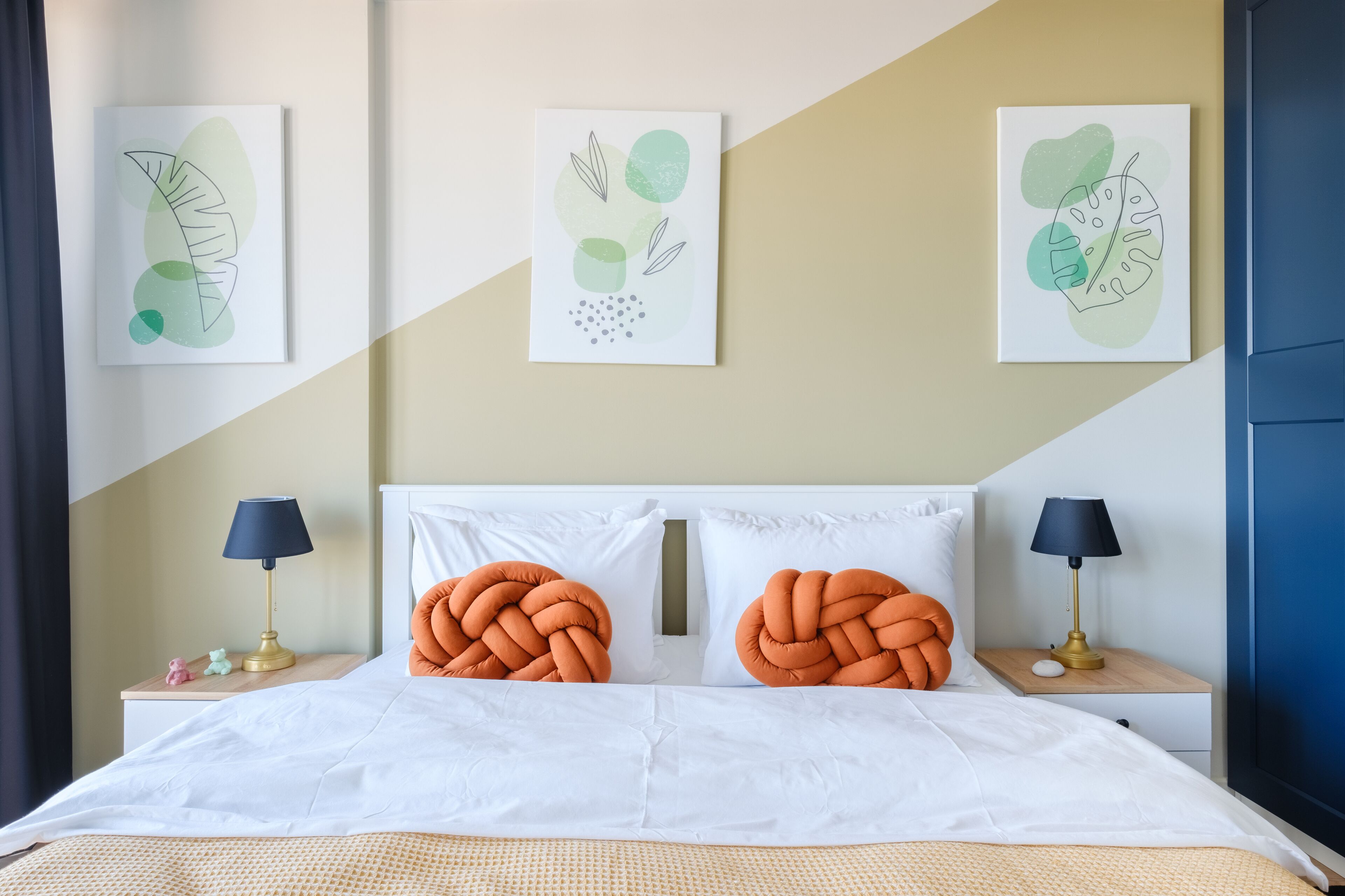 Roya Nova by New Inn