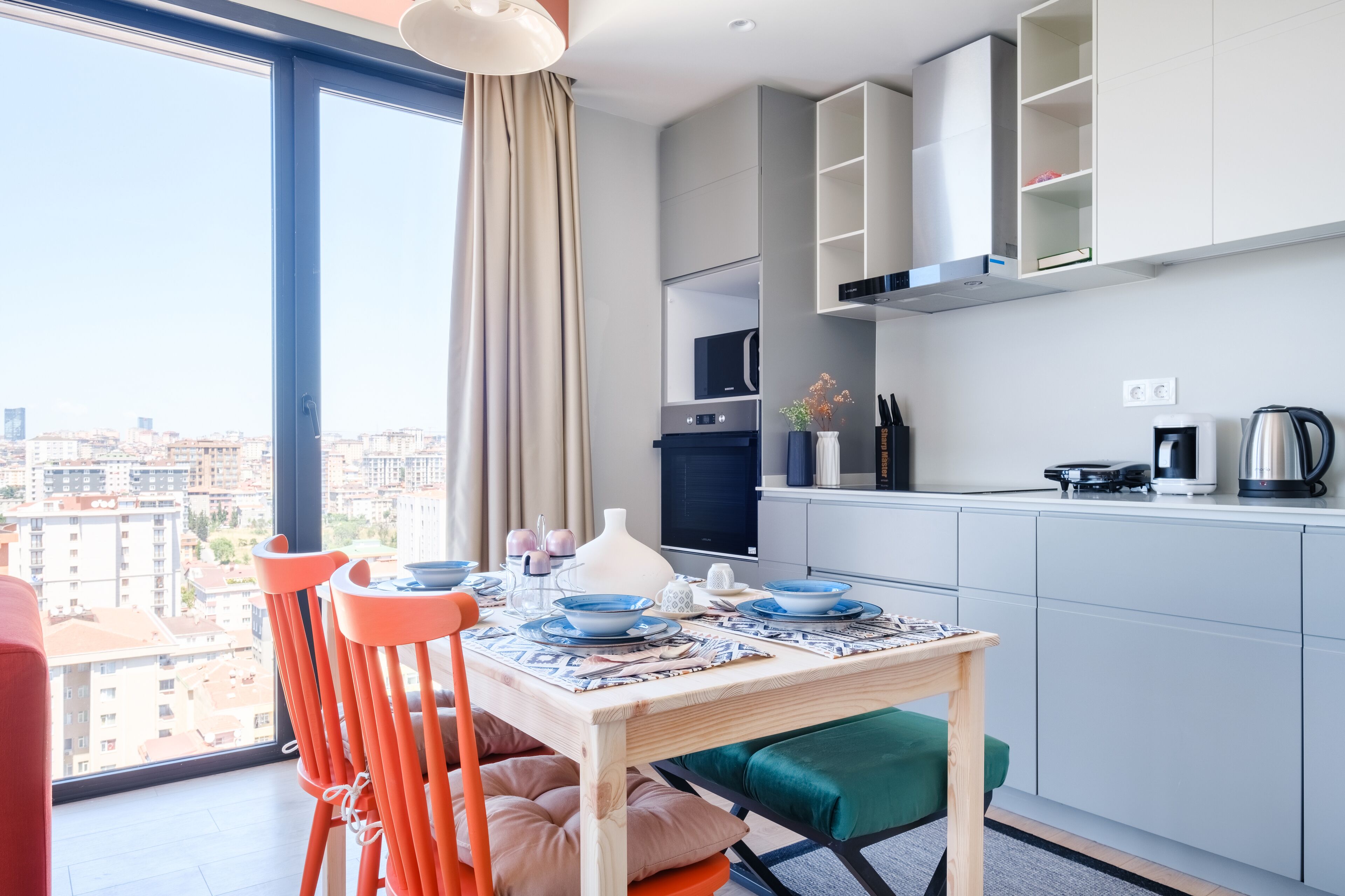 Roya Nova by New Inn