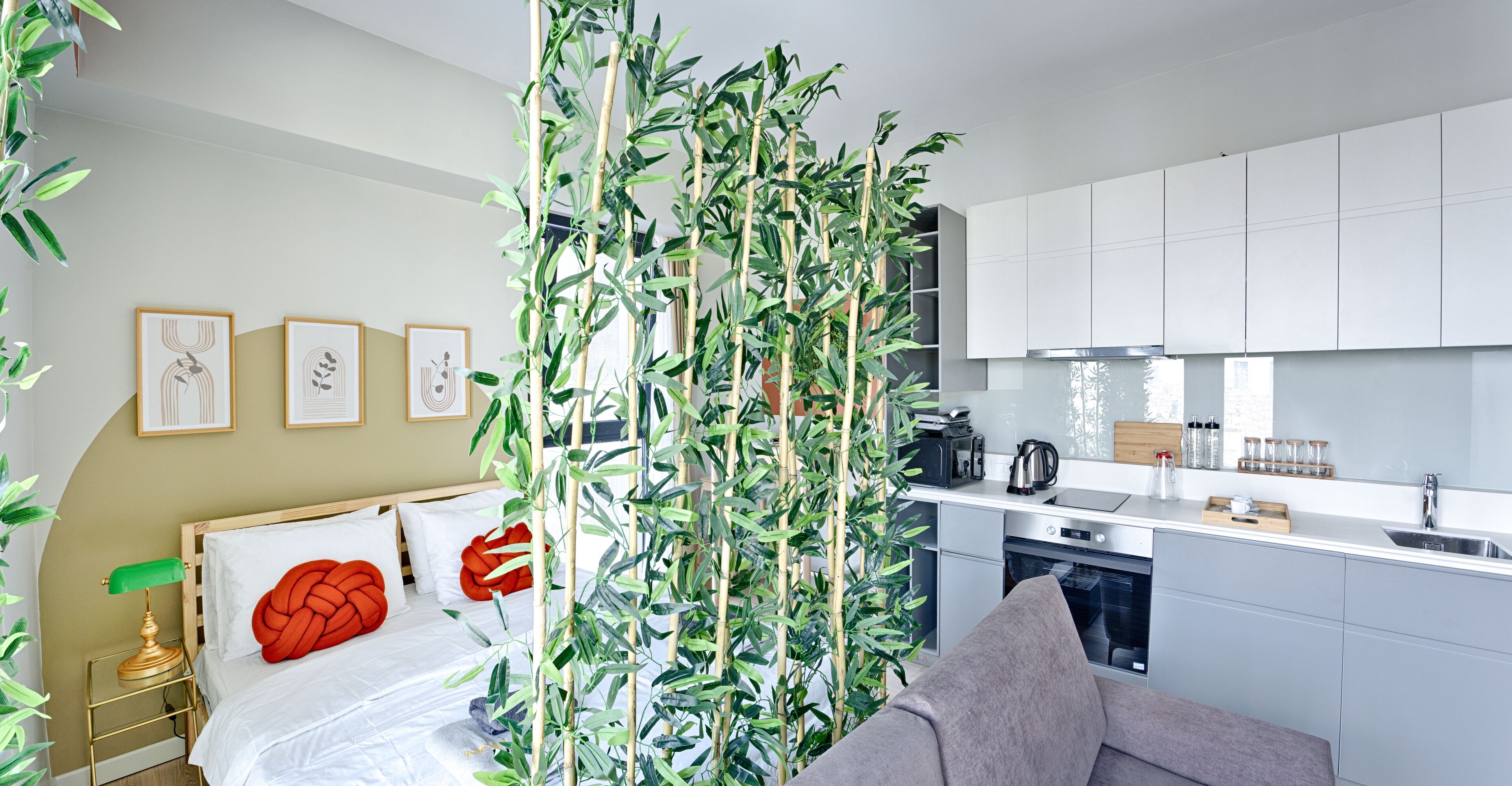 Roya Nova by New Inn