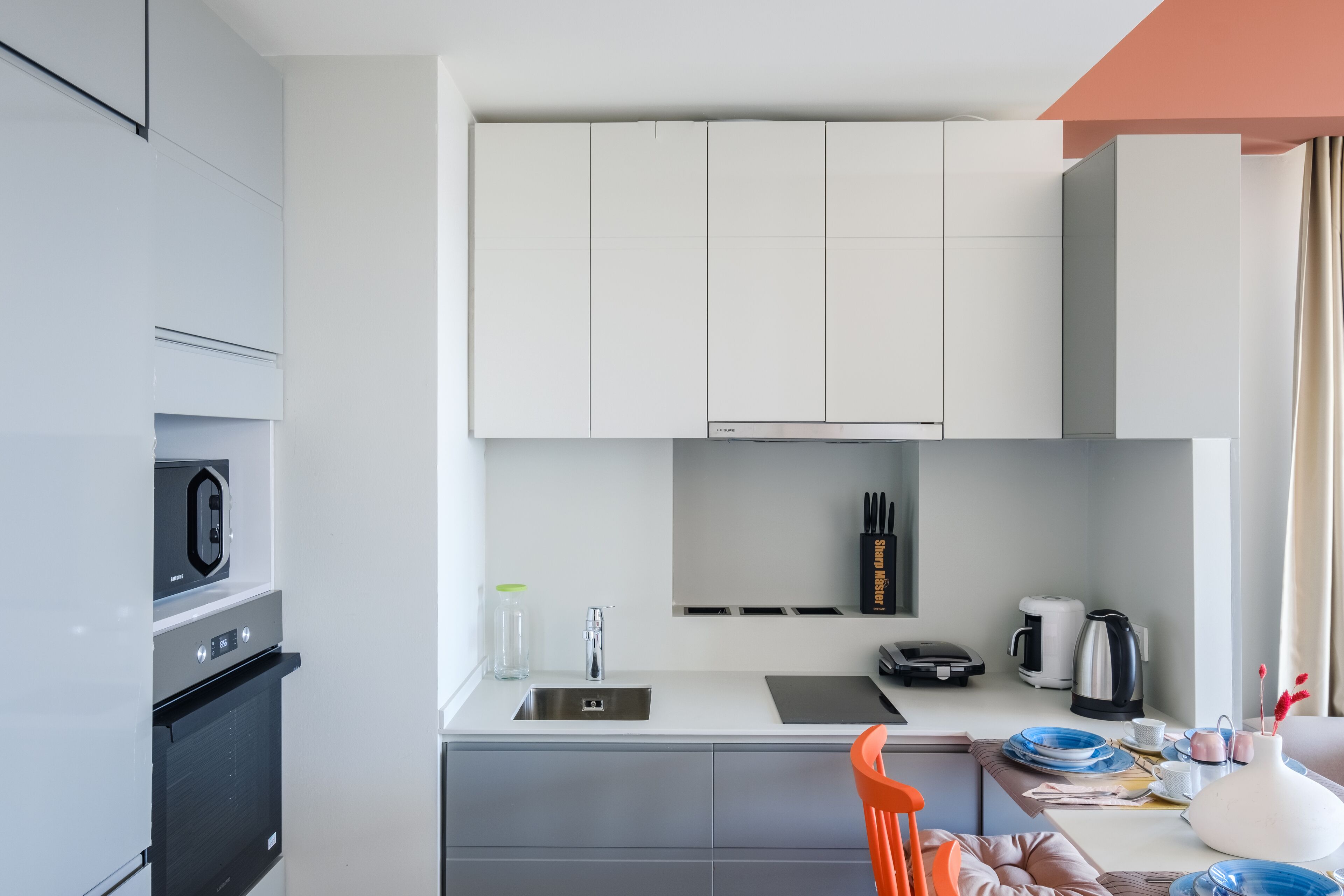 Roya Nova by New Inn