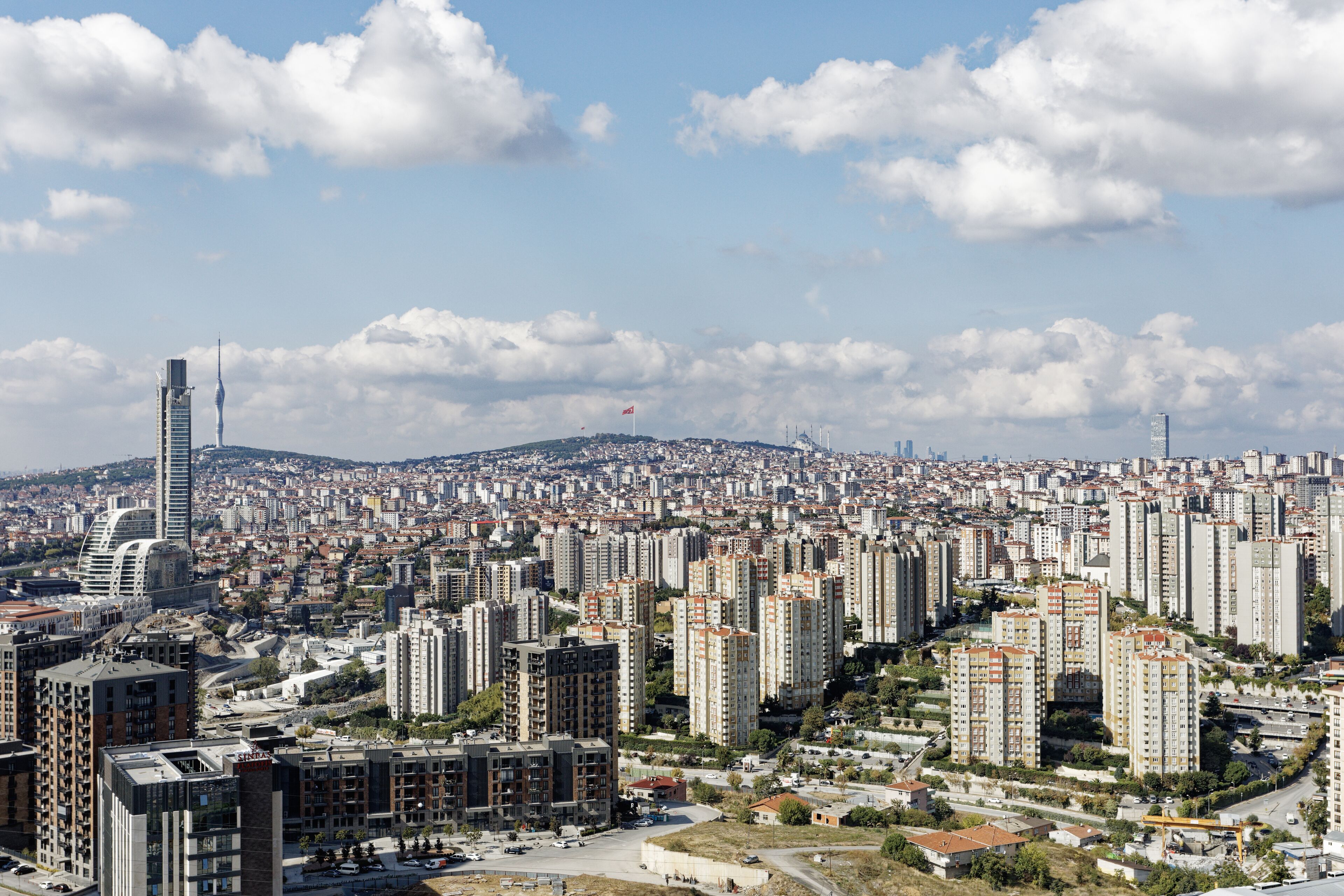 Roya Nova by New Inn