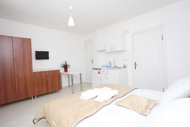 Nicoleport Hotel