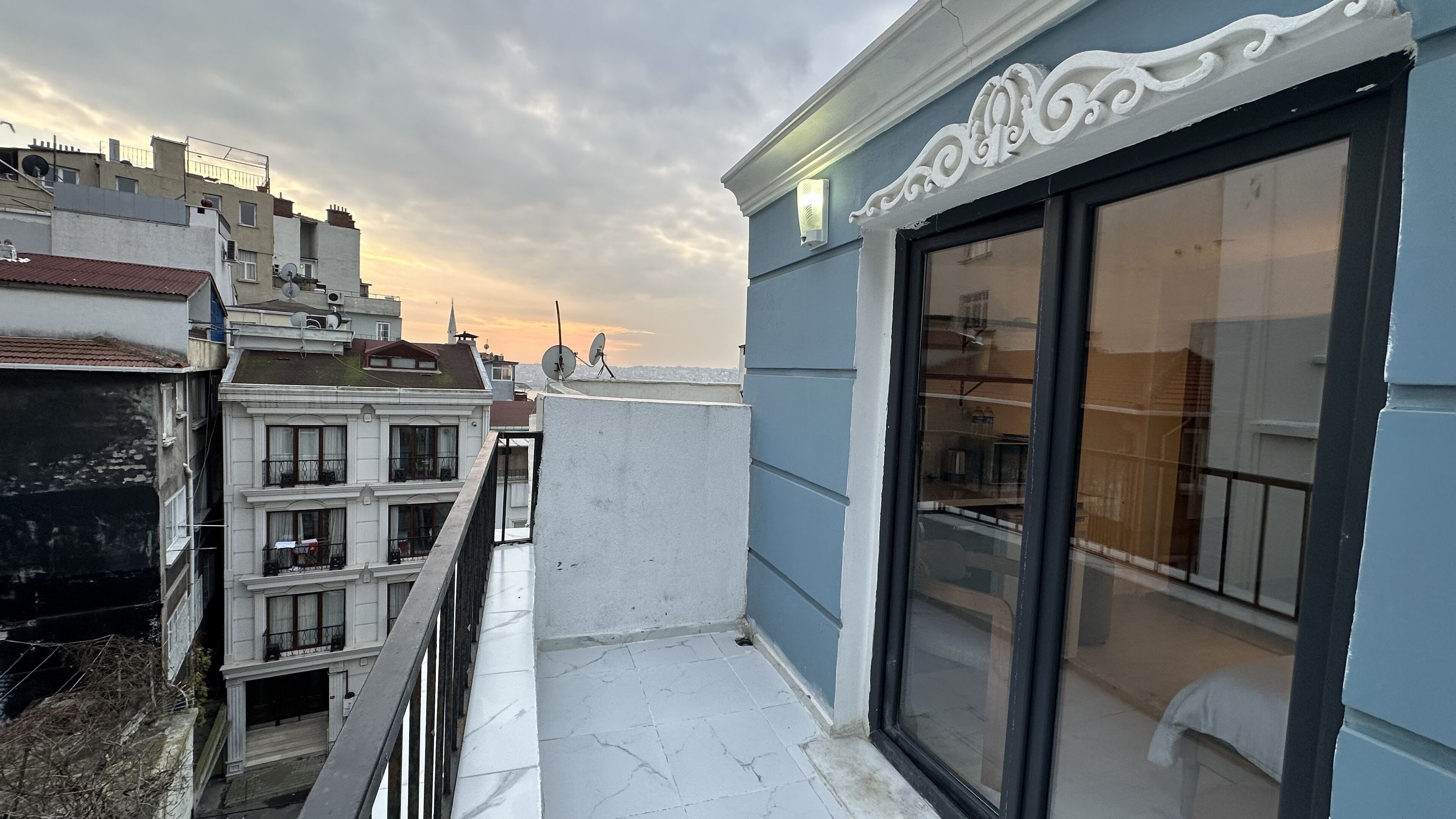 Nostalgia Time Hotel