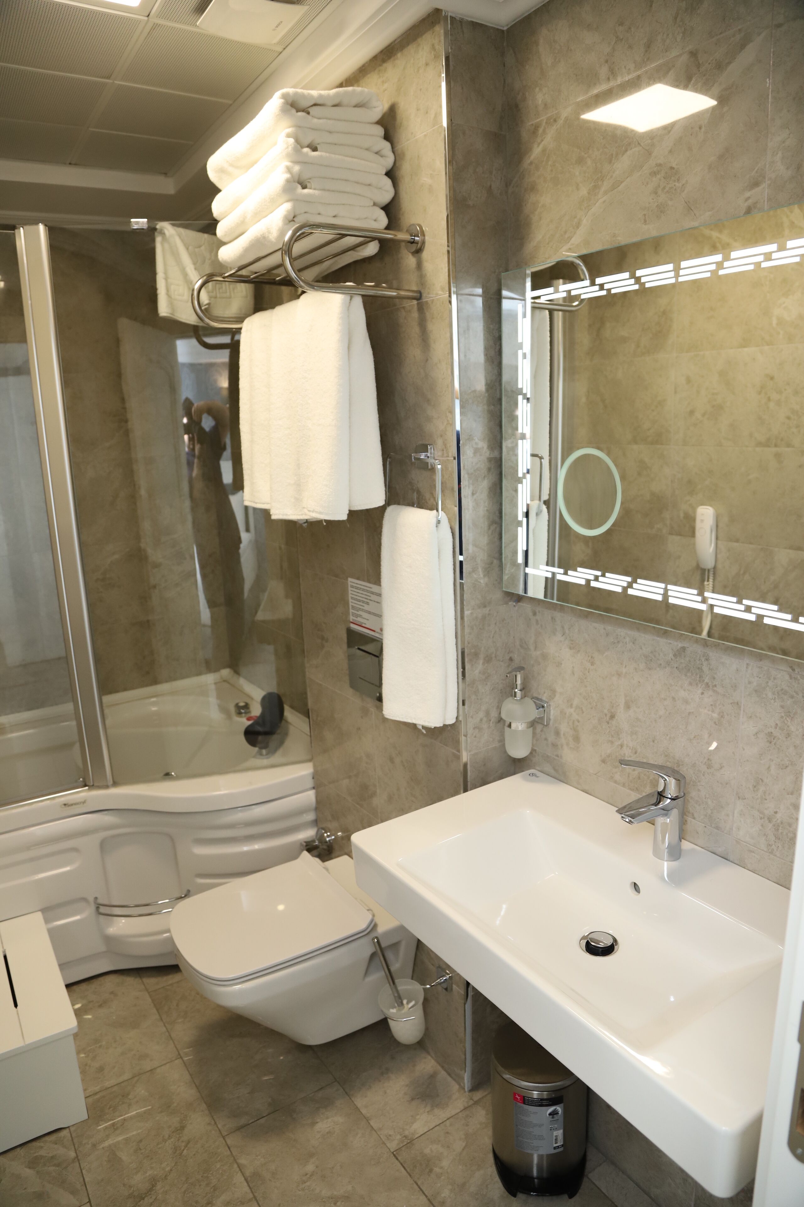 Novus Hotel