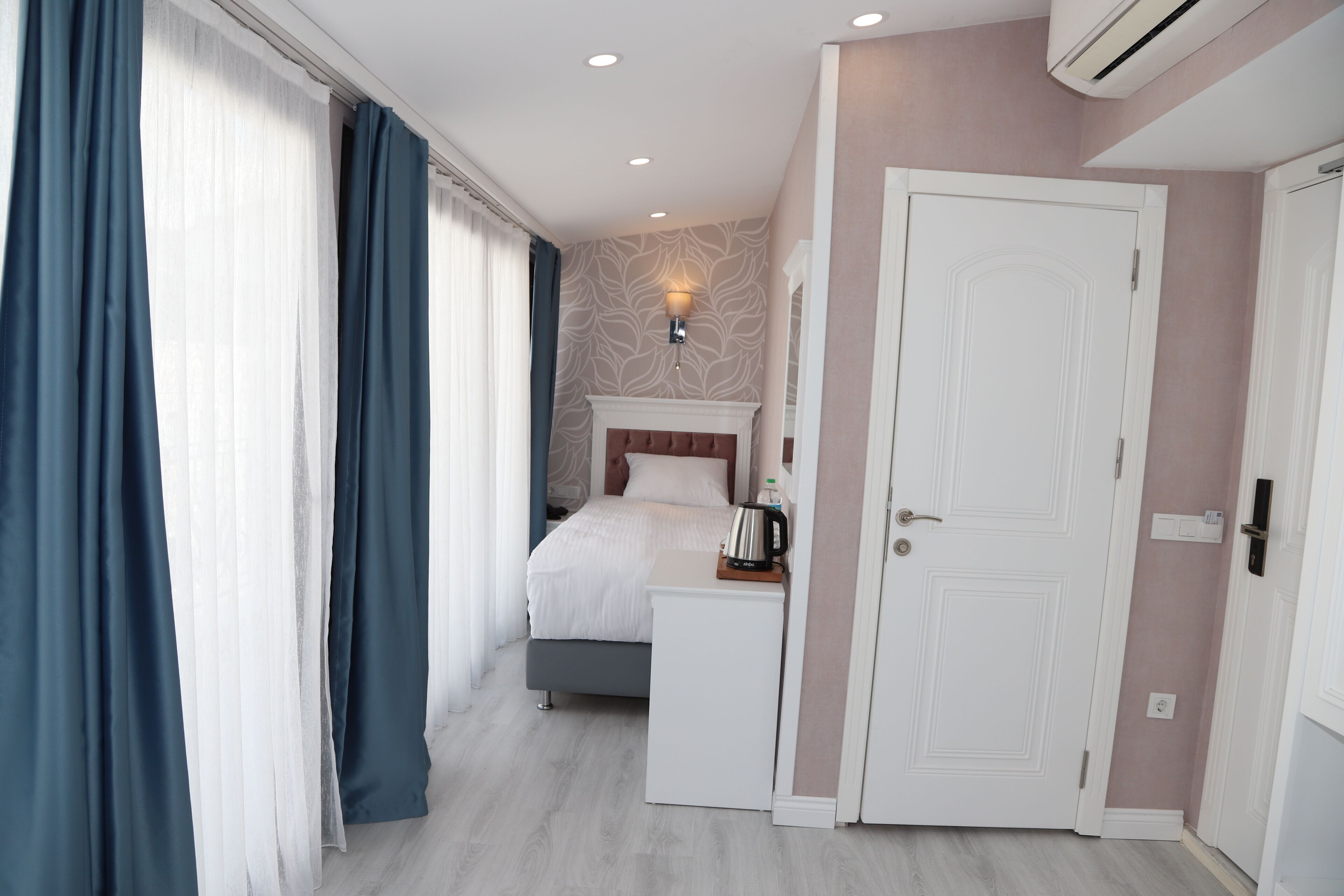 Novus Hotel
