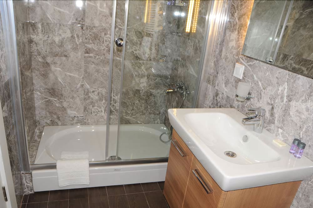 Oba Ortakoy Bosphorus Apart