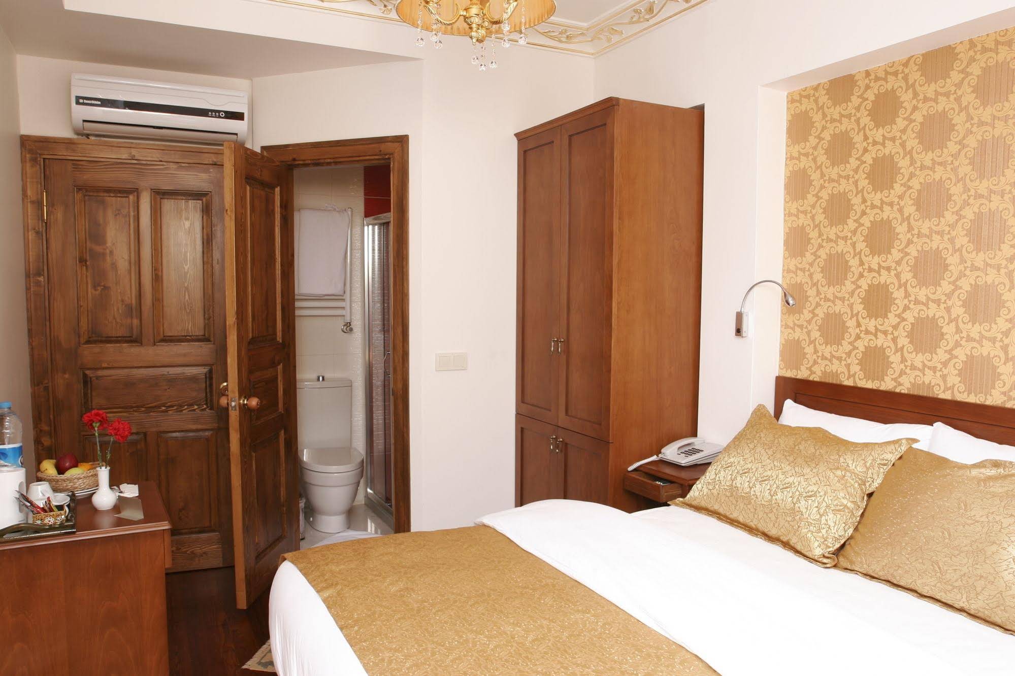 Old City Luxx Boutique Hotel