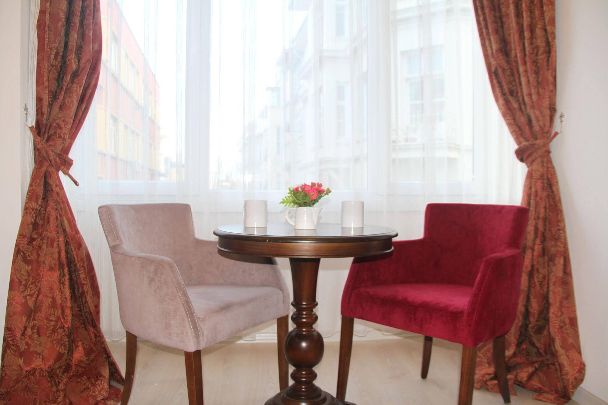 Oldmile Palace Hotel