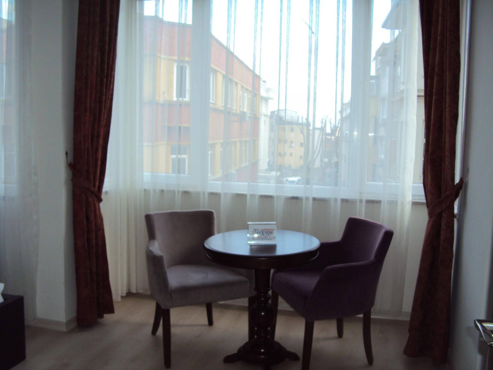 Oldmile Palace Hotel