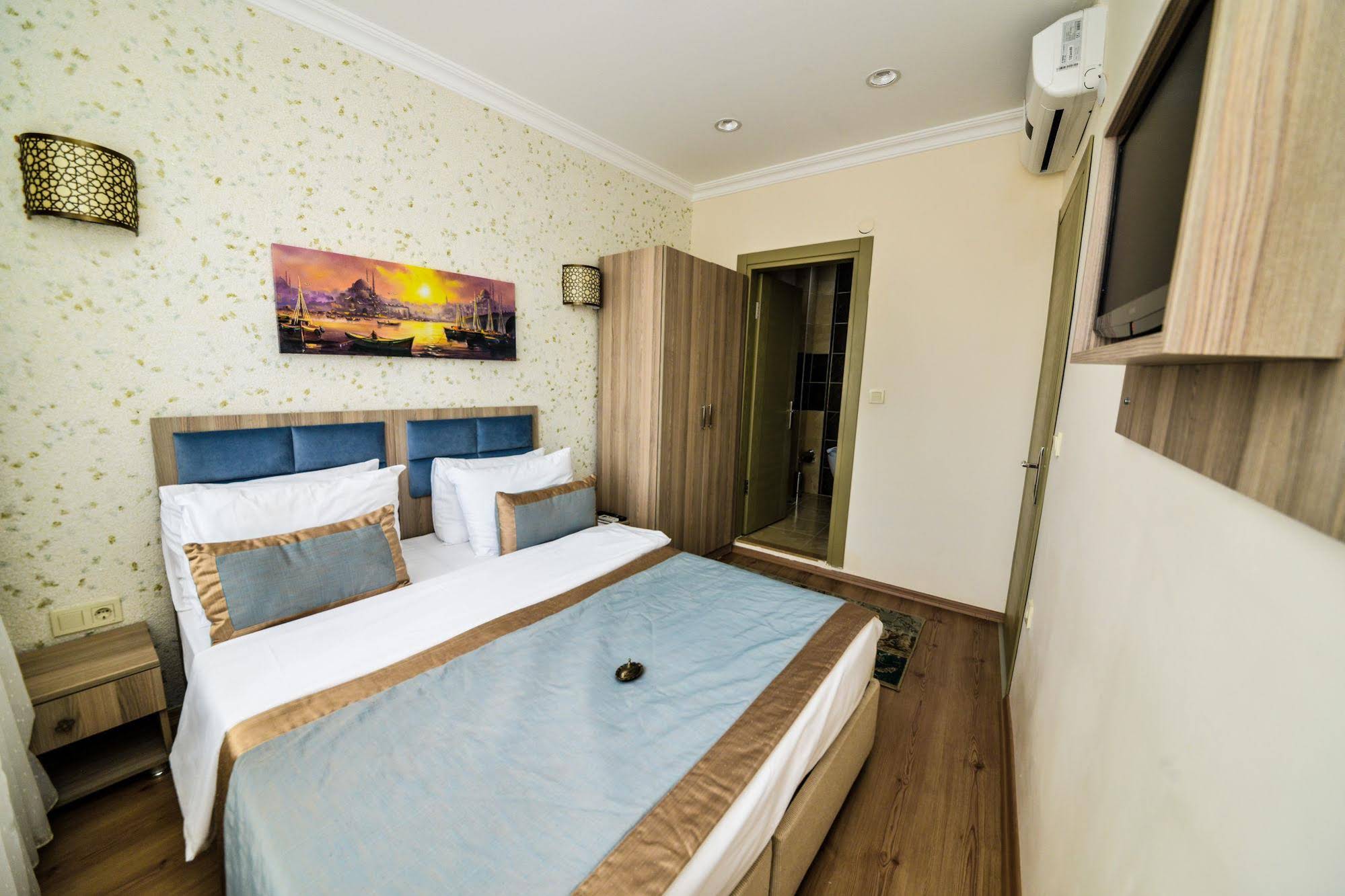 Big Orange Hotel