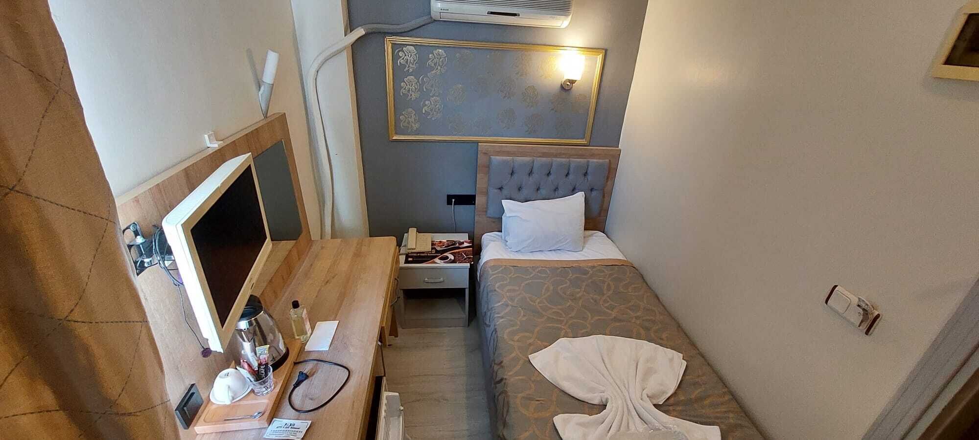 Paris Hotel Cafe Restaurant