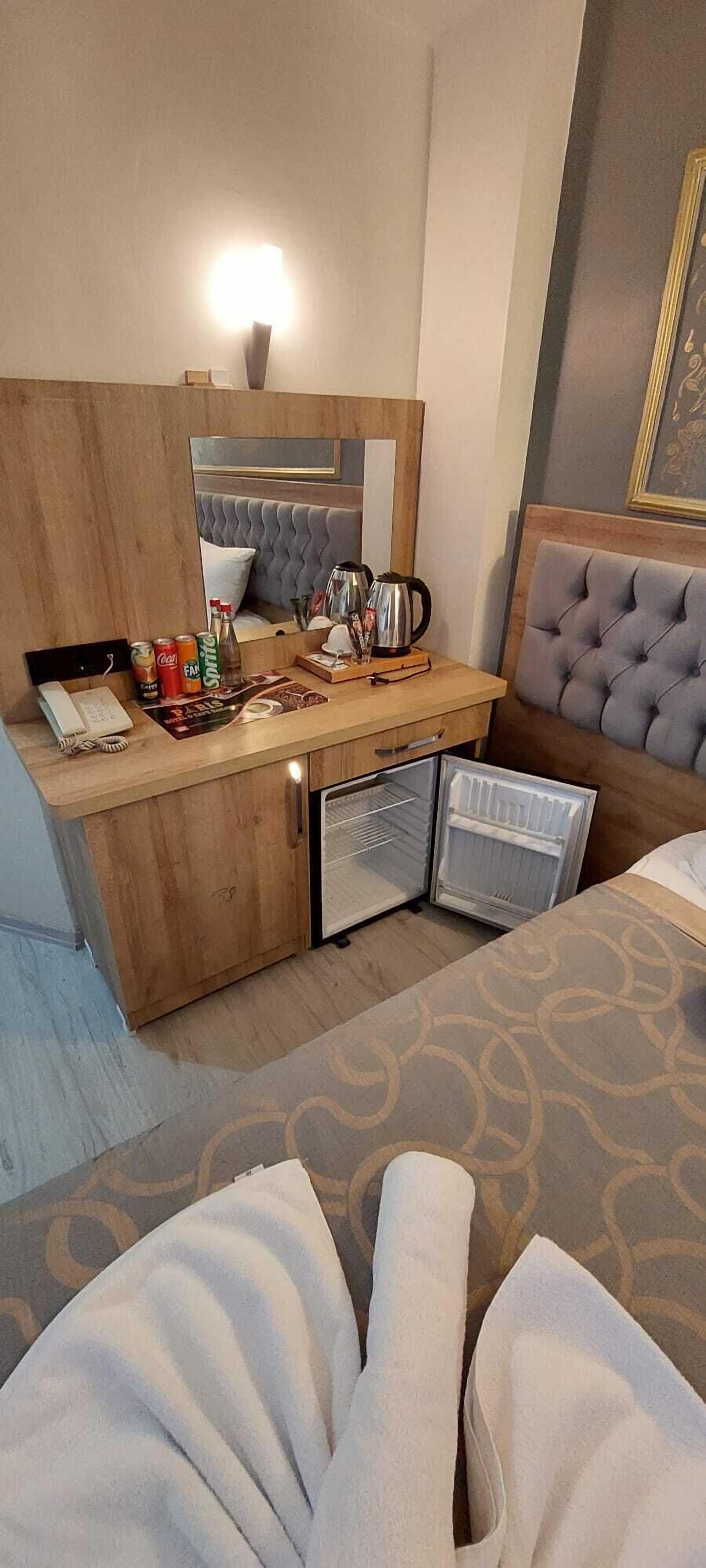 Paris Hotel Cafe Restaurant