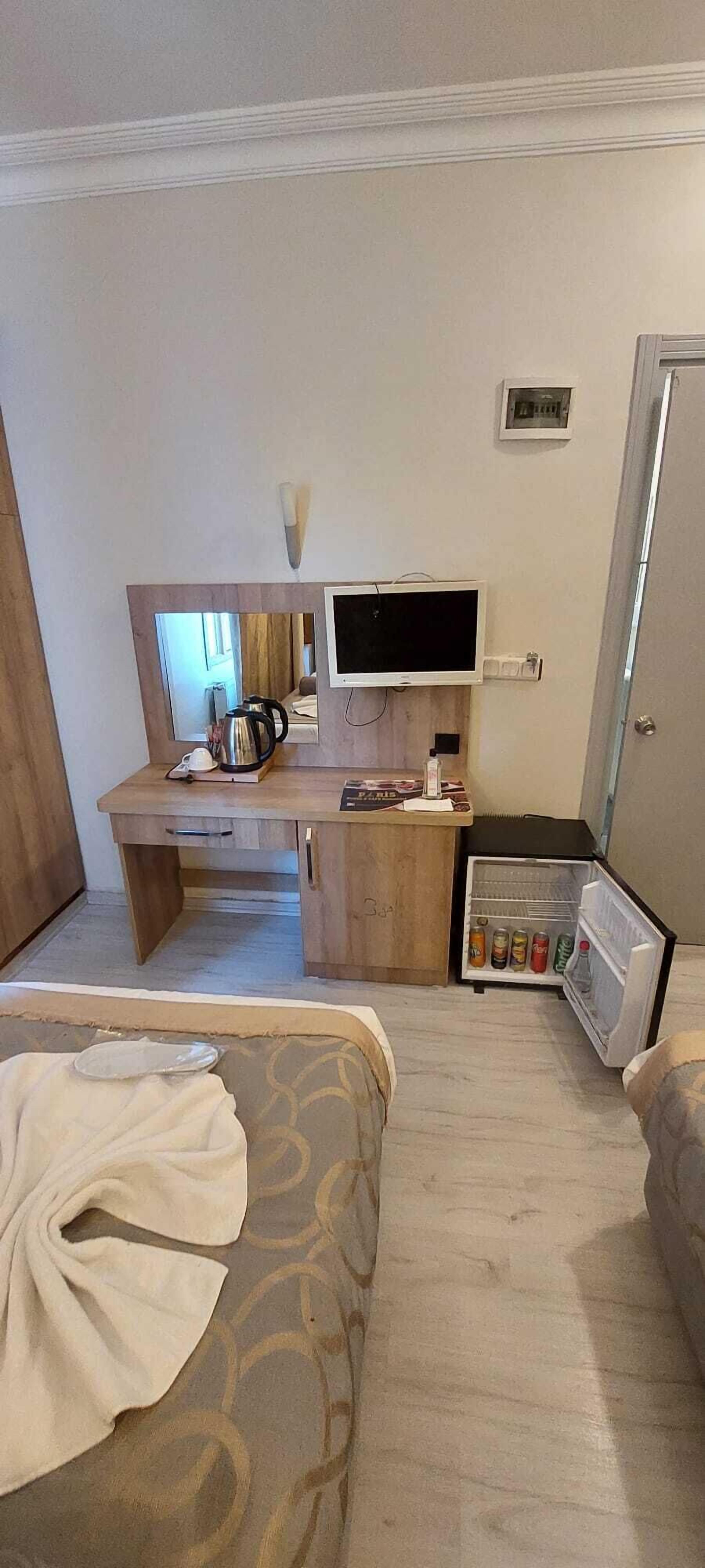 Paris Hotel Cafe Restaurant