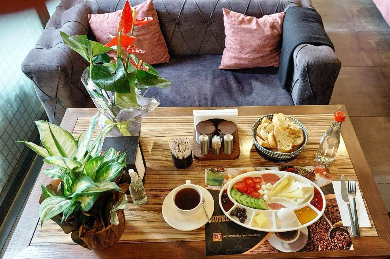 Paris Hotel Cafe Restaurant