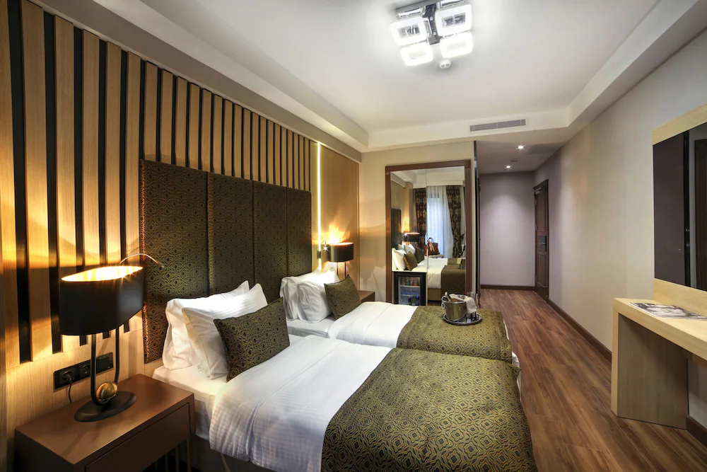 Pell Palace Hotel & Spa